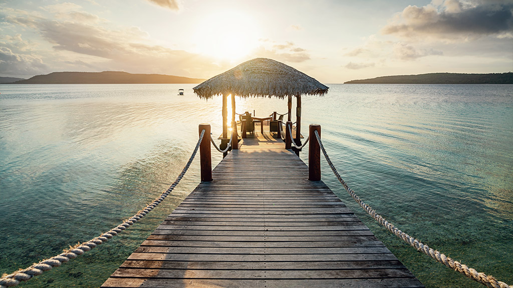 Ponton sur une plage