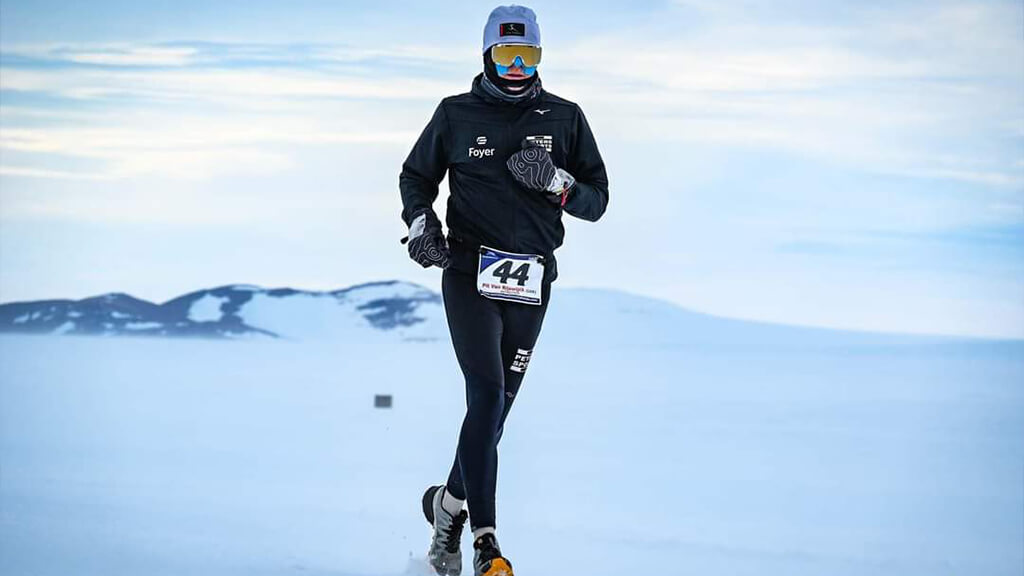 Pit Van Rijswijck durant le marathon en Alaska